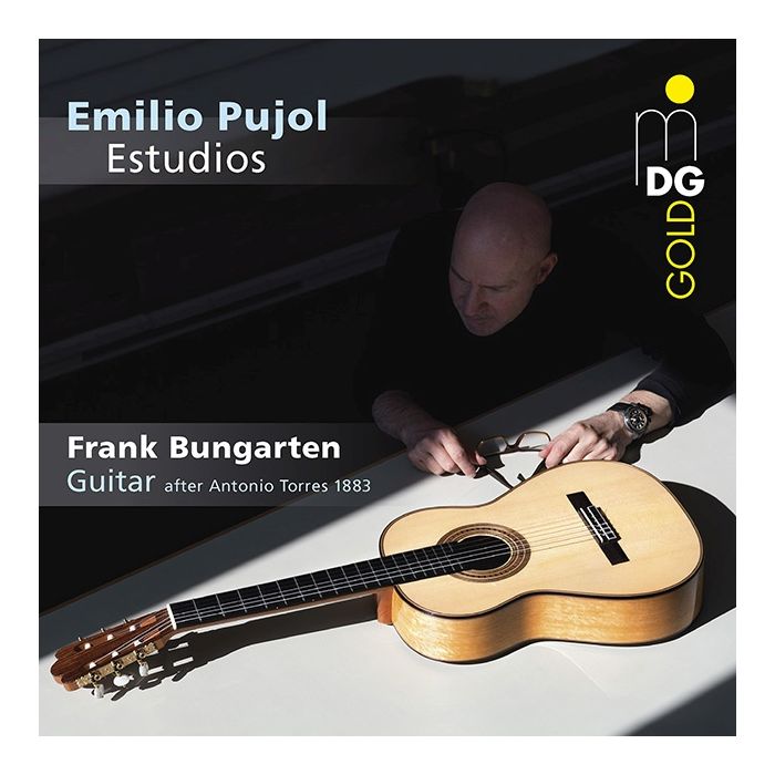 Pujol: Estudios