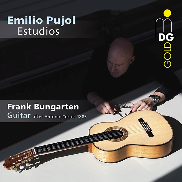 Pujol: Estudios